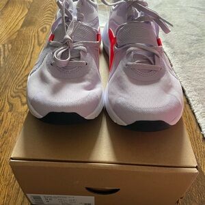 Nike In-Season TR 13
Women's Workout Shoes size 9.5 new in box